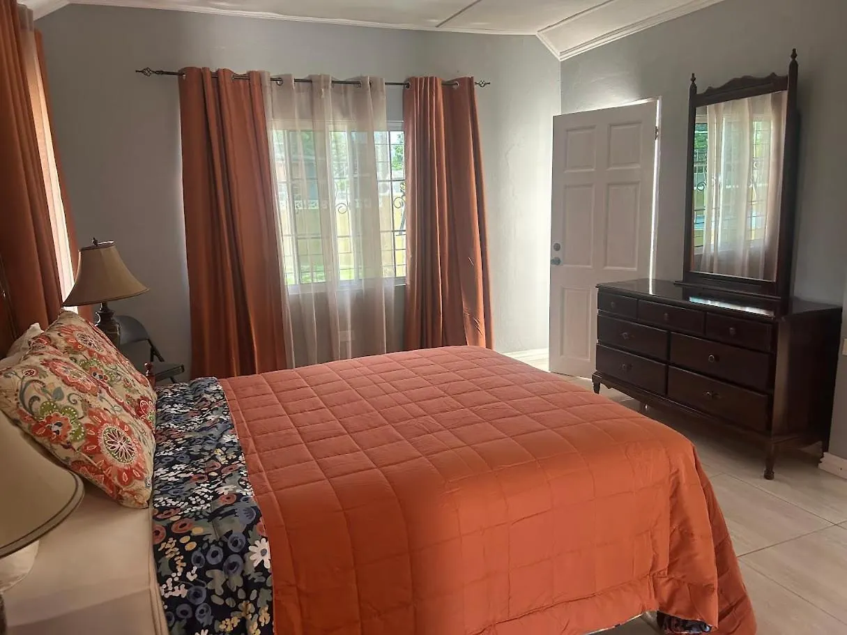 Marge'S Vacation Rentals نيغريل جامايكا